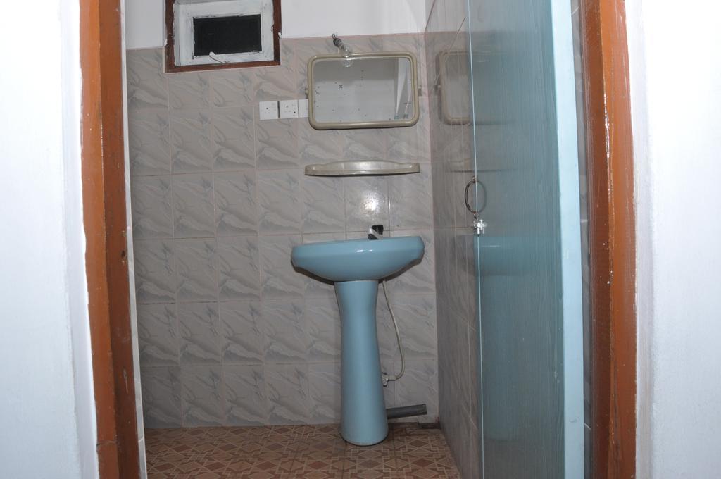 Marshal Beach Guesthouse Негомбо Номер фото