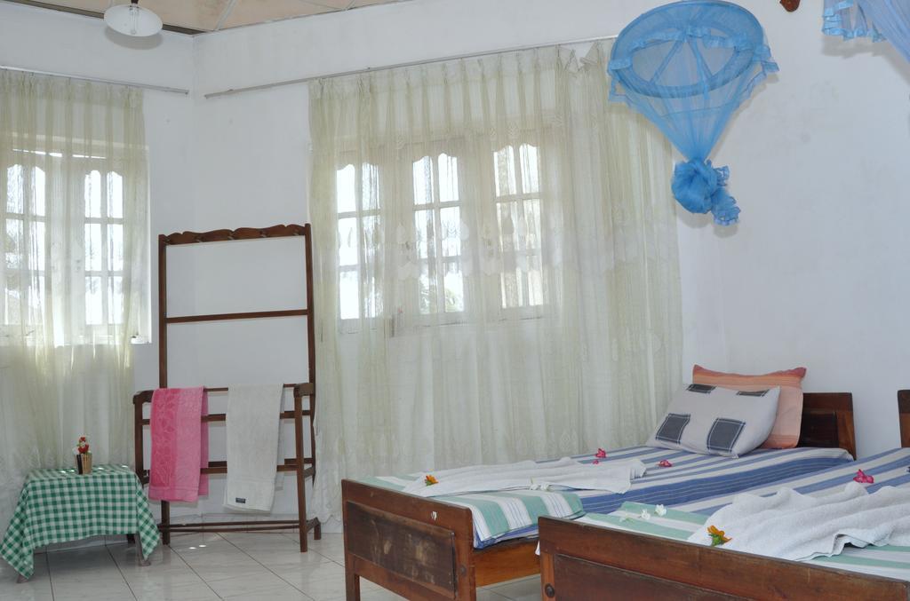 Marshal Beach Guesthouse Негомбо Номер фото