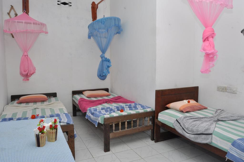 Marshal Beach Guesthouse Негомбо Номер фото